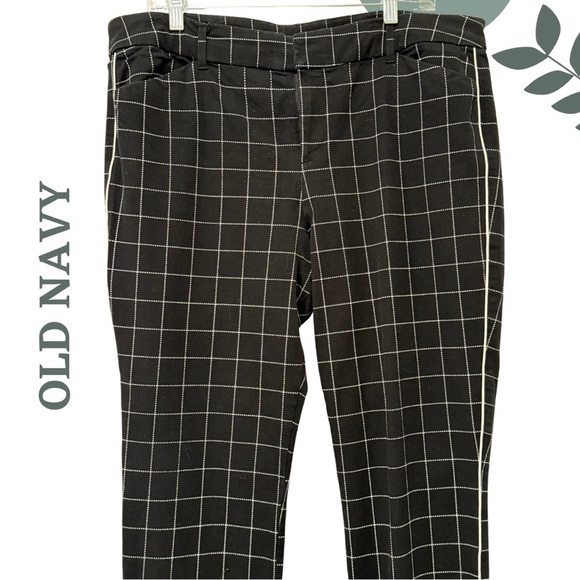 🛍️3/$40 OLD NAVY Pixie Ankle Pants Windowpane Check Pinstripe Black White Sz 16 - Picture 3 of 5